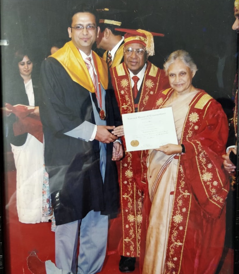 Dr. Anant Gupta receiving his Gold Medal